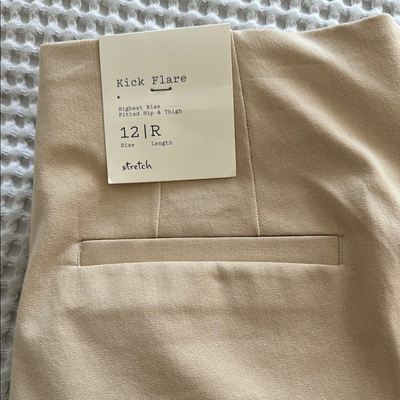 Everlane Beige Straight-Leg Pants - Picture 3 of 3